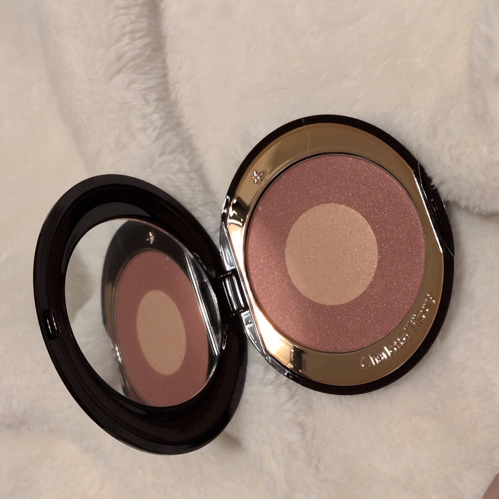 Charlotte Tilbury Cheek to Chic Blusher - Walk Of No Shame - Picture 2 of 4